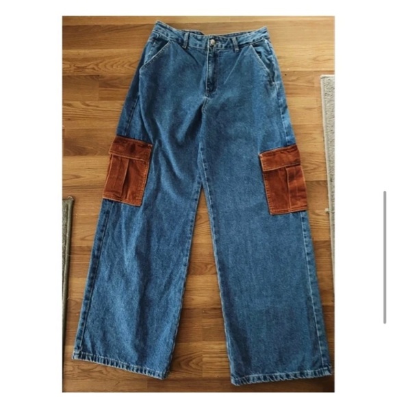FOREVER 21 Wide Leg Cargo Jeans - Picture 6 of 10